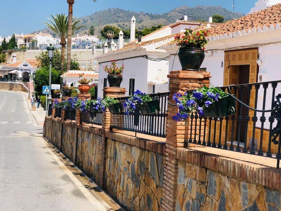 Apartamentos Cantarero Maro Nerja Exterior foto